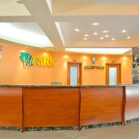 酒店 Park & Aqua Park 3*