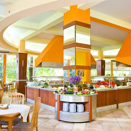 酒店 Park & Aqua Park 3*